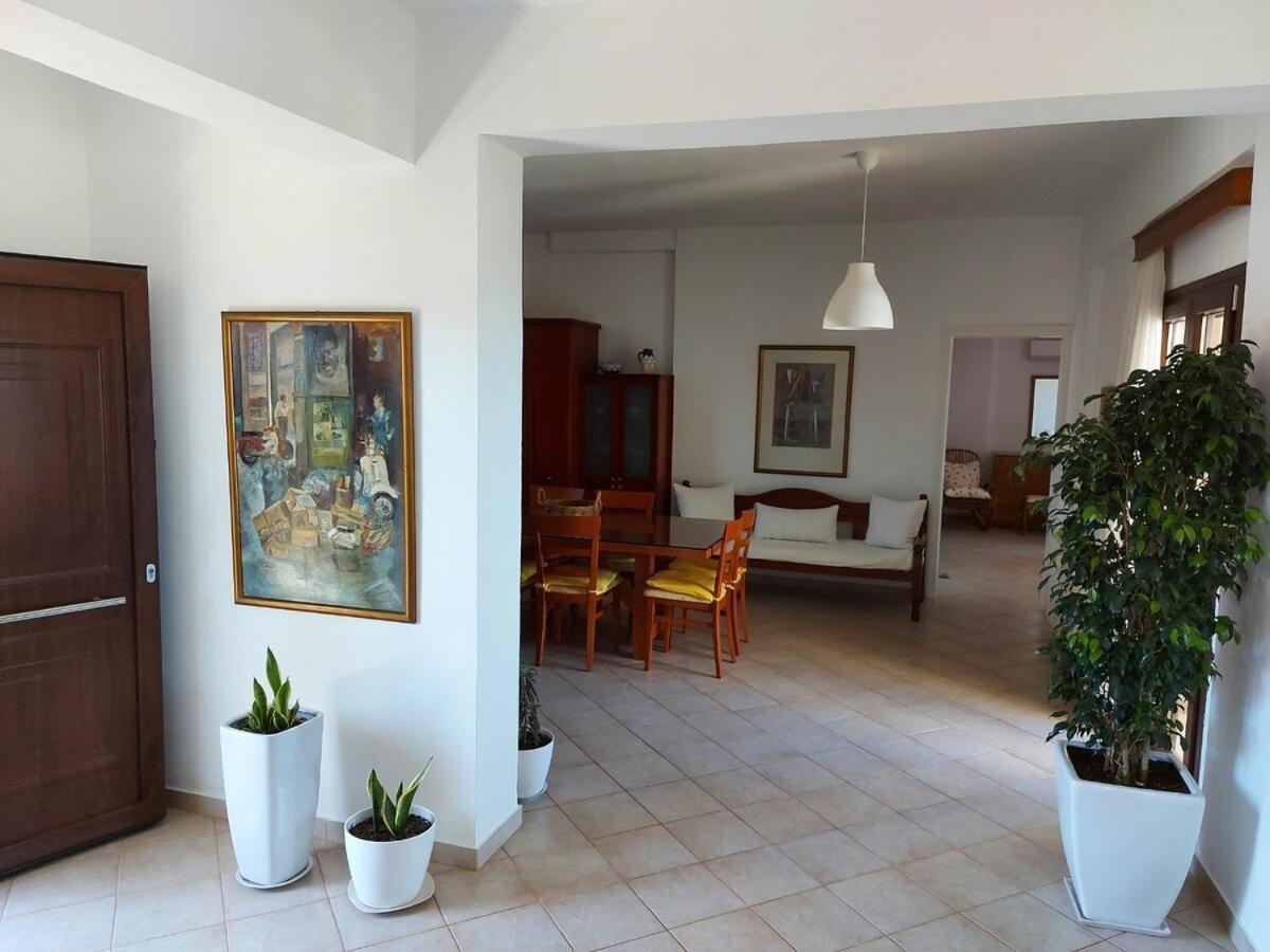 Villa Thalia กูเวส ภายนอก รูปภาพ