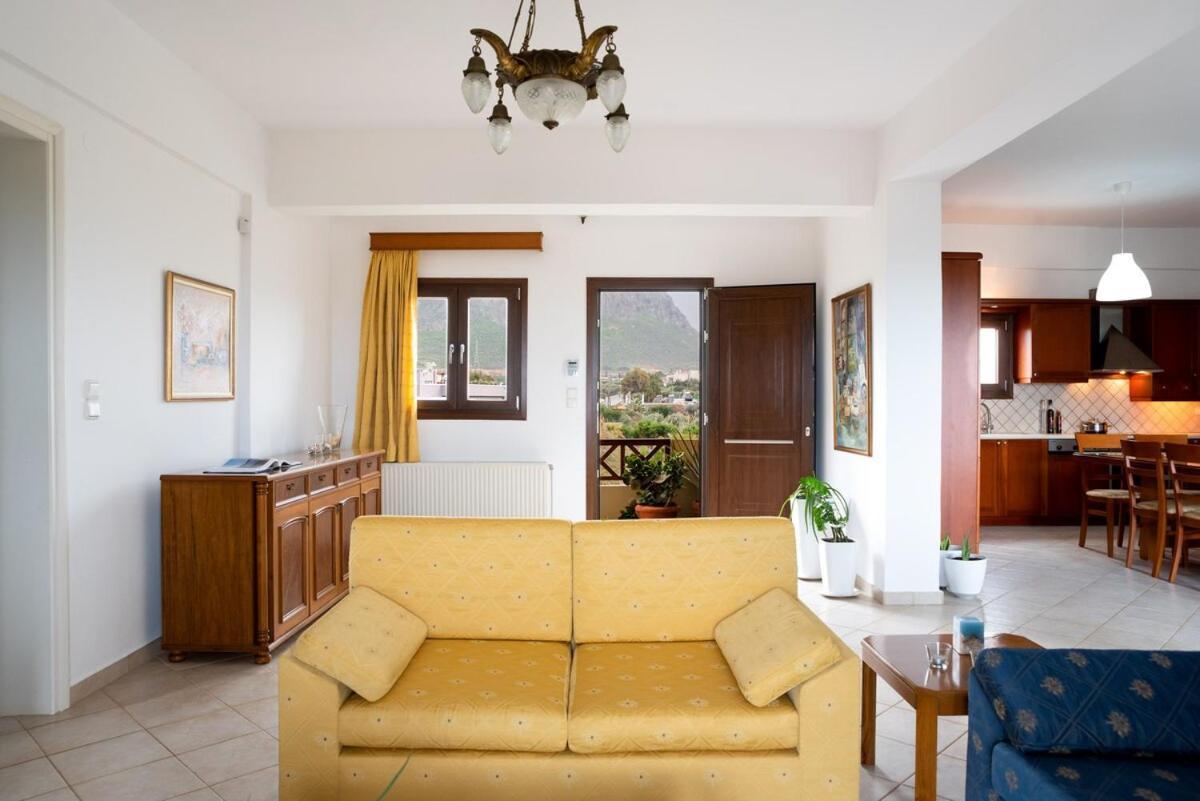 Villa Thalia กูเวส ภายนอก รูปภาพ