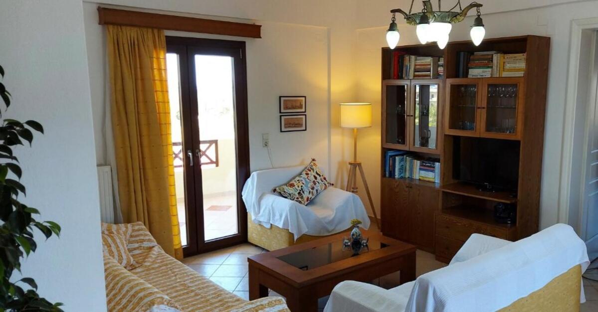 Villa Thalia กูเวส ภายนอก รูปภาพ