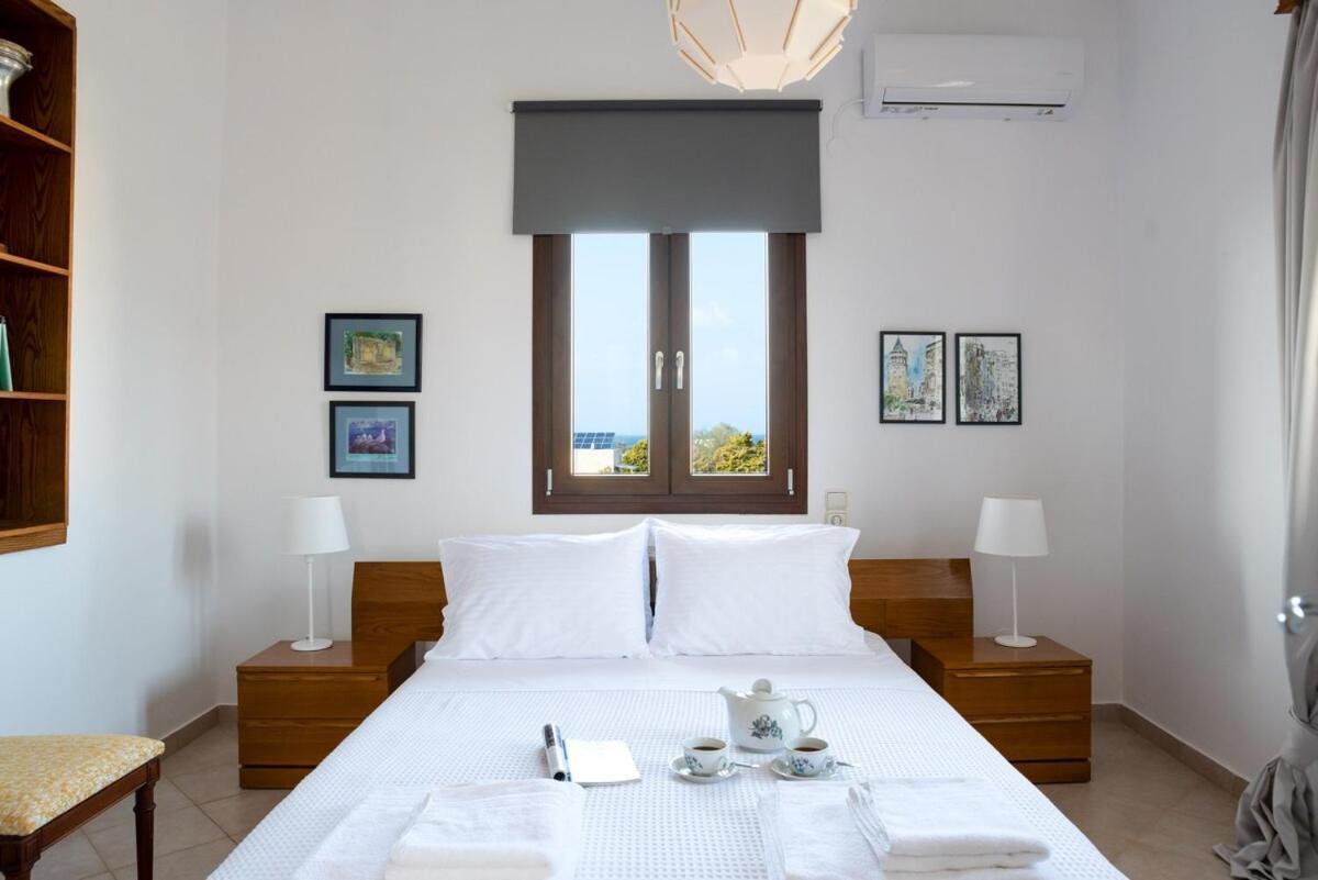 Villa Thalia กูเวส ภายนอก รูปภาพ