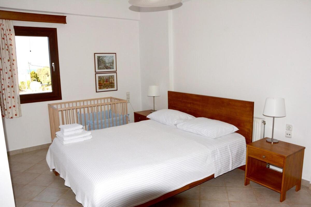 Villa Thalia กูเวส ภายนอก รูปภาพ